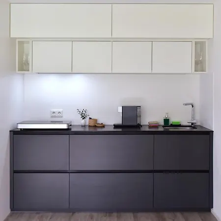 In Refrath Bei Koeln * برجيش جلادباخ